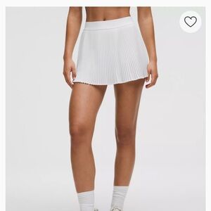 Lululemon white pleated varsity high rise tennis skirt skirt